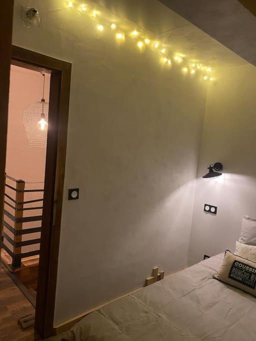 Als As De Coeur La Maison Aux Mille Et Un Coeurs Neuve-Eglise Bagian luar foto